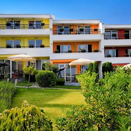 Stayinn Rainbow Houses Beachfront By Asteri Hotels Słoneczny Brzeg Zewnętrze zdjęcie