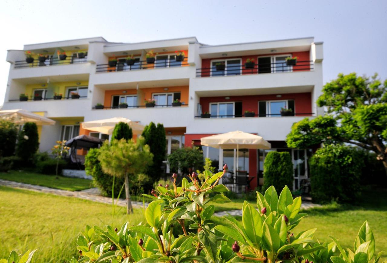 Stayinn Rainbow Houses Beachfront By Asteri Hotels Słoneczny Brzeg Zewnętrze zdjęcie