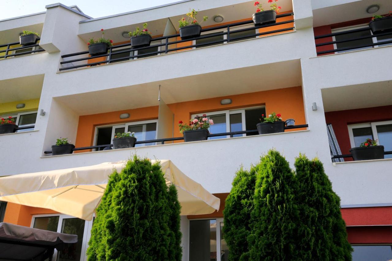 Stayinn Rainbow Houses Beachfront By Asteri Hotels Słoneczny Brzeg Zewnętrze zdjęcie
