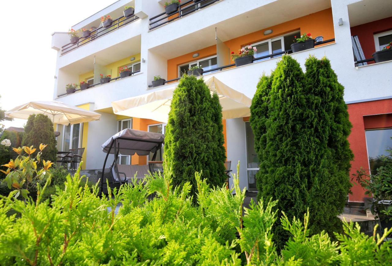Stayinn Rainbow Houses Beachfront By Asteri Hotels Słoneczny Brzeg Zewnętrze zdjęcie