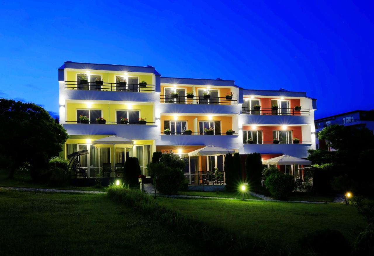 Stayinn Rainbow Houses Beachfront By Asteri Hotels Słoneczny Brzeg Zewnętrze zdjęcie