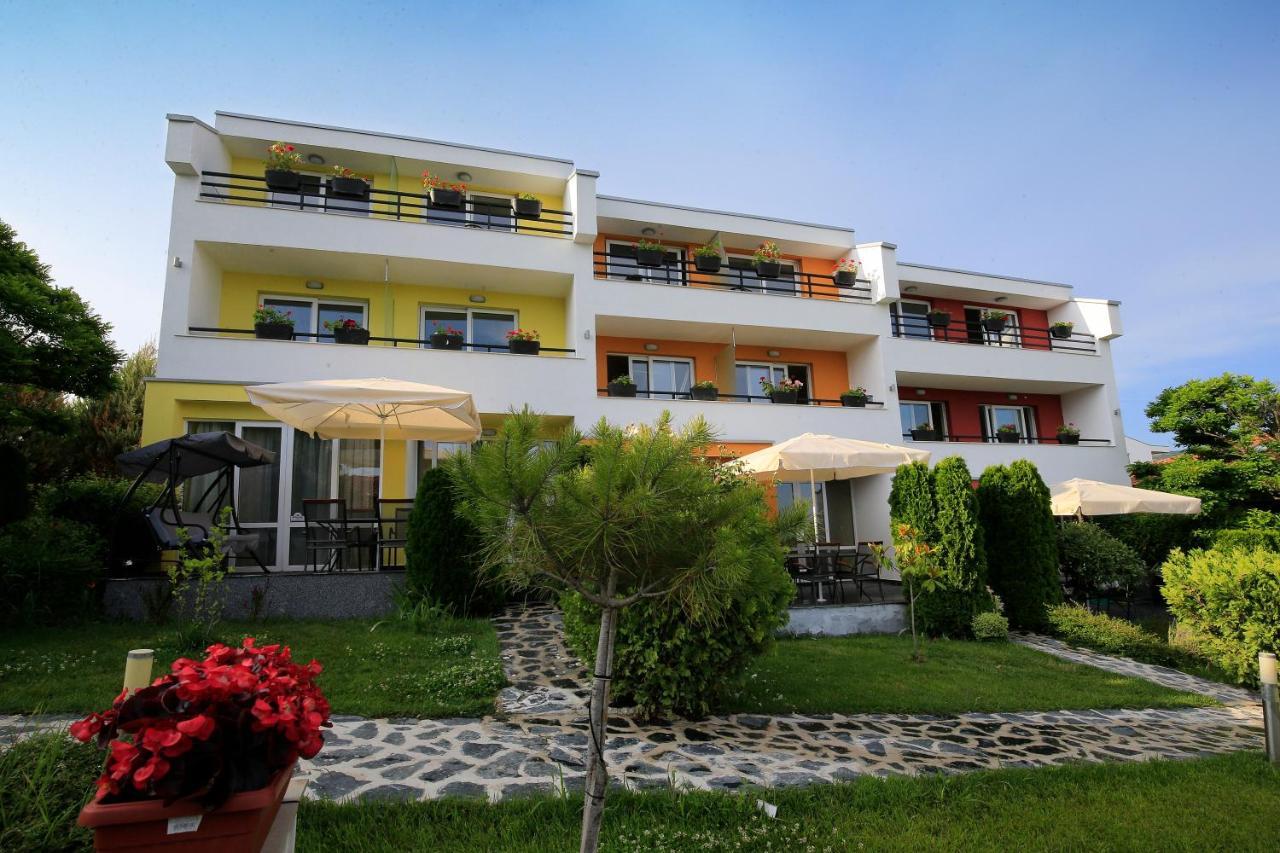Stayinn Rainbow Houses Beachfront By Asteri Hotels Słoneczny Brzeg Zewnętrze zdjęcie
