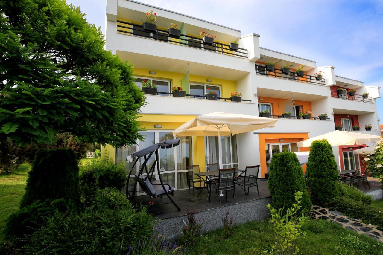 Stayinn Rainbow Houses Beachfront By Asteri Hotels Słoneczny Brzeg Zewnętrze zdjęcie